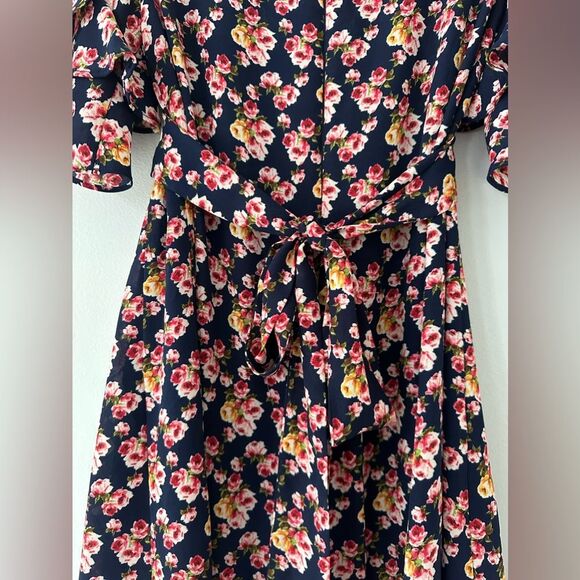 Betsey Johnson Navy Blue Floral Rose Flowy Spring Short Sleeve Romper size 2 - Picture 6 of 11